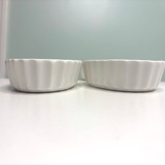 Crate & Barrel 4 Mini Oval Fluted White Ramekins - Picture 5 of 7